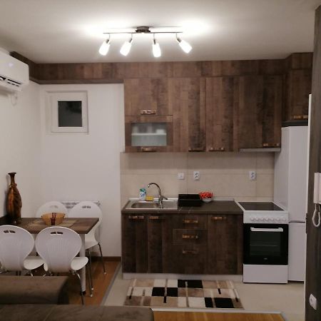 Apartman Ana Nis Exterior photo