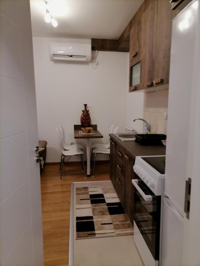 Apartman Ana Nis Exterior photo